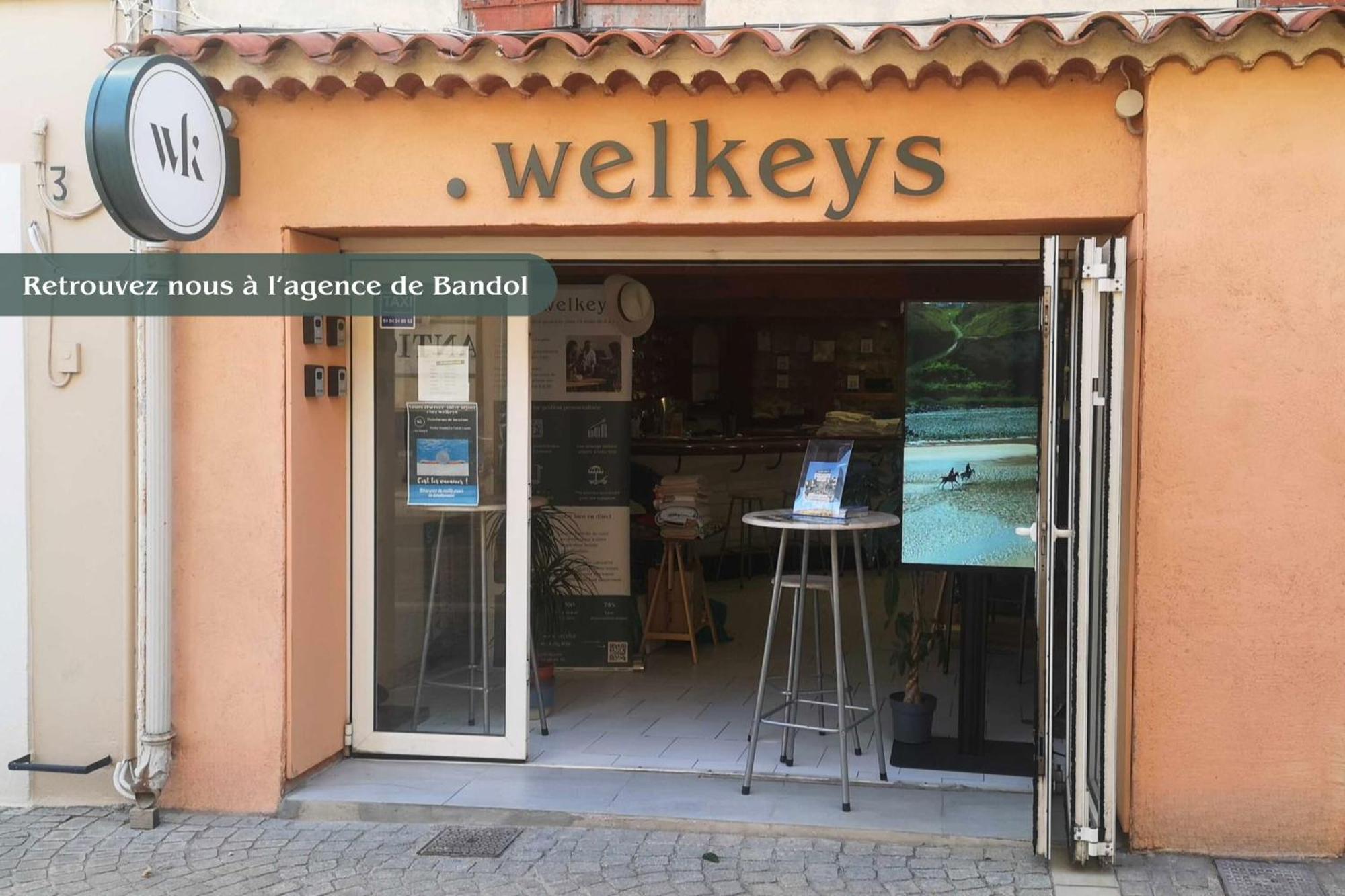 Appartement Canet - Welkeys Bandol Bagian luar foto